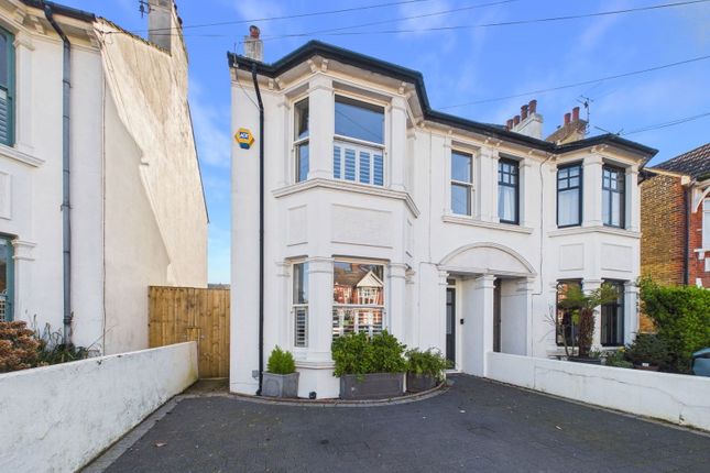 5-bed house on 16, Rosslyn Road, Shoreham-by-sea, £800,000