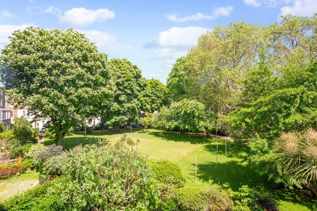 Flat to rent in Philbeach Gardens, London