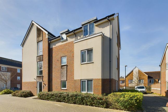 Flat for sale in Amber Close, Lark Rise