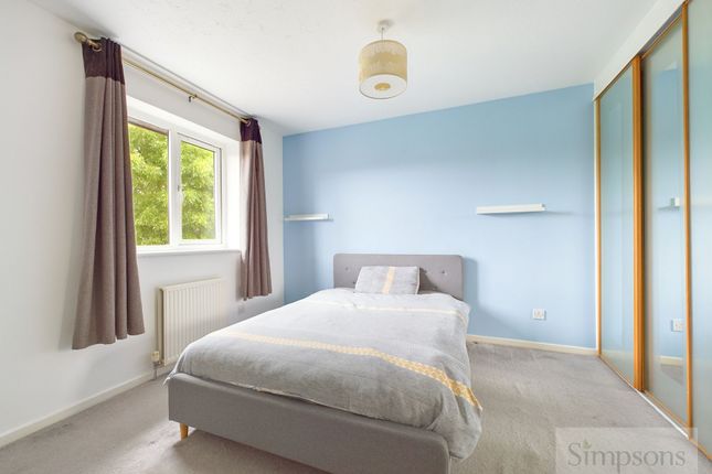12 Gibson Close, Abingdon photo 4