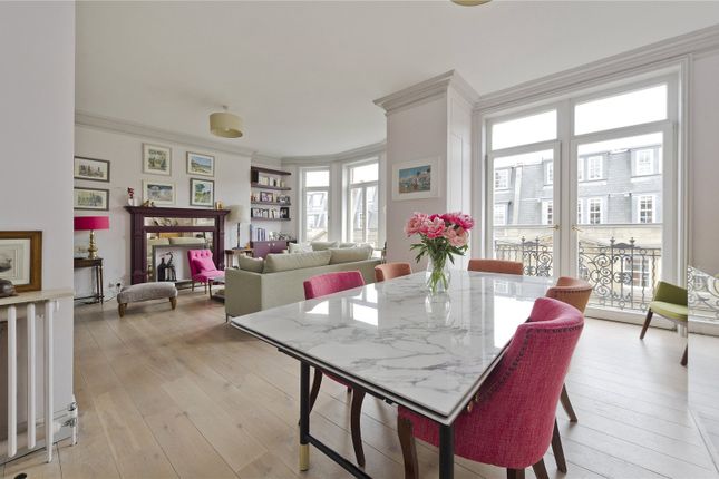 Flat to rent in Pembridge Villas, London