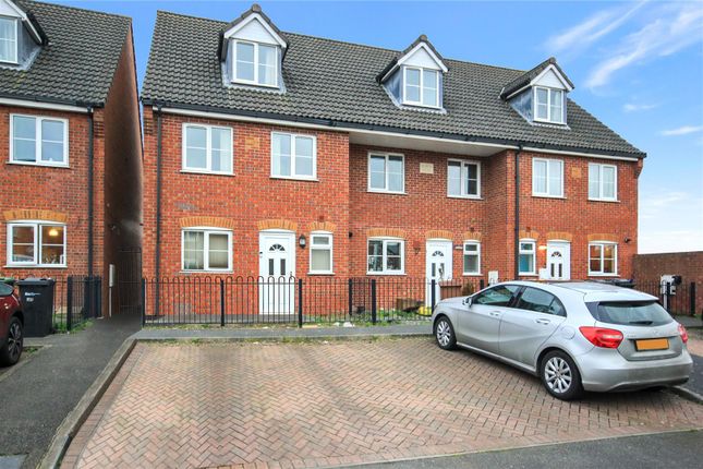 Town house for sale in Talbot Road, Wellingborough