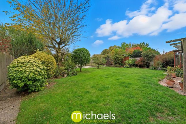 3, Dinants Crescent, Colchester photo 2