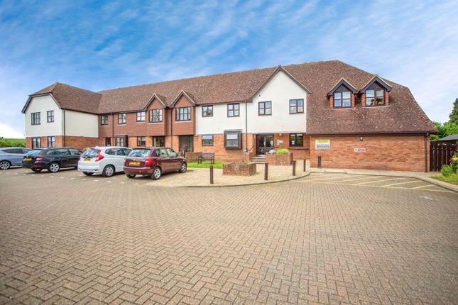 Thumbnail Flat for sale in Willow Grange, Rochester