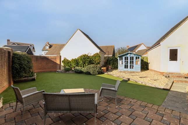 8 Horton Place, Littlehampton photo 3