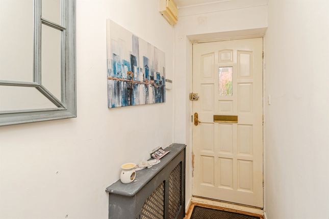 5, Grantown Grove, Walsall photo 3