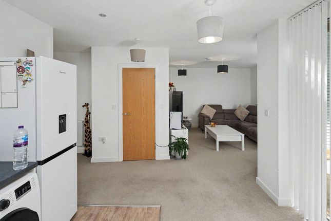 Flat 3, Hackworth Court, 7, Bedford Street, Watford photo 4