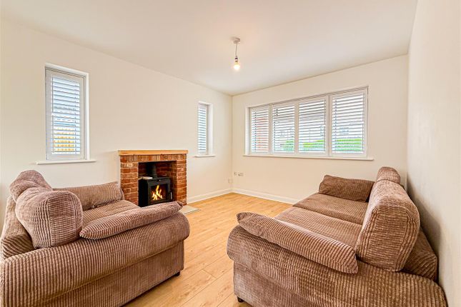 19a, Alamein Road, Burnham-On-Crouch photo 3
