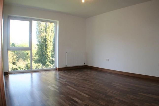 93 Kings Mill Way, Uxbridge photo 4