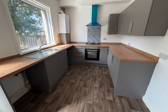 22, Southmere Grove, BRADFORD photo 5