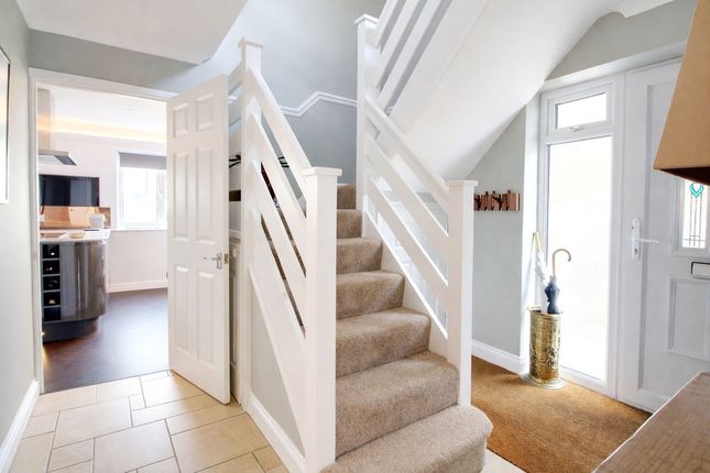 3, Acorn Lane, Cuffley photo 2