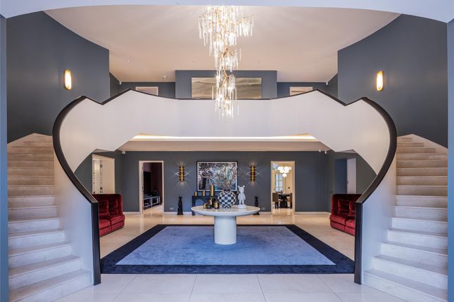 3, Byron Drive, London photo 2