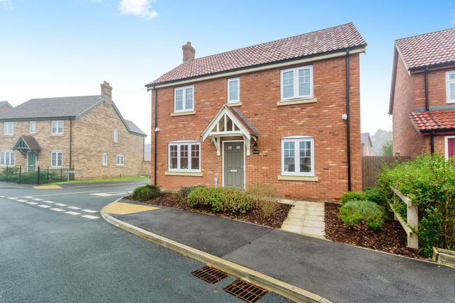 3-bed detached on 80, Field Drive, Boston, £254,000