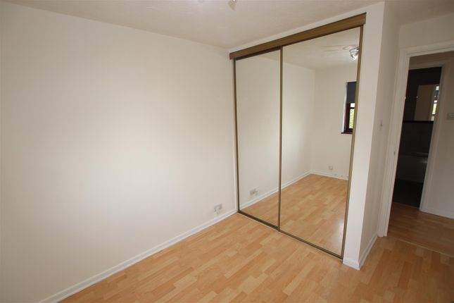12, Bishops Court, Greenhithe photo 5