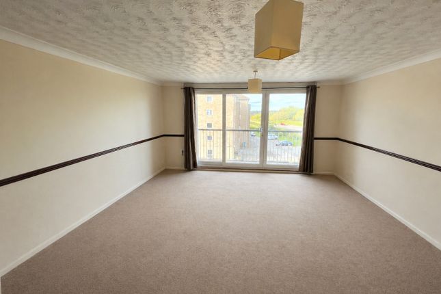 23 Whitecliffe Court,, Gale Moor Avenue, Gosport photo 2