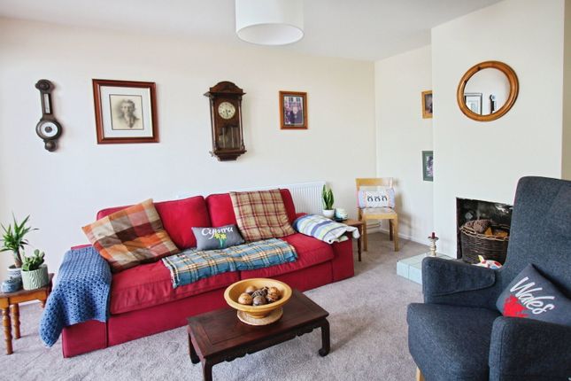 1, St. Annes Gardens, Hengoed photo 4