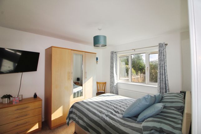 2, Mill Lane, South Ferriby photo 4
