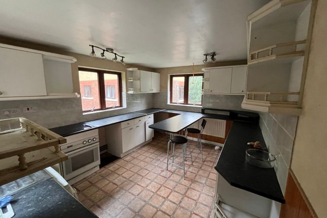 20 Greenbushes, Vincent Road, Luton photo 2