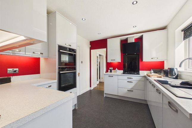 15, Hazel Crescent, Brough photo 4