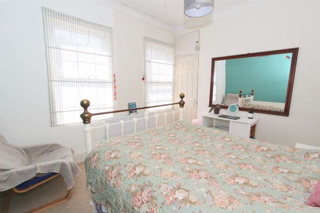 Bed 1B.Jpg