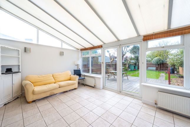 Martin Way, Raynes Park photo 3