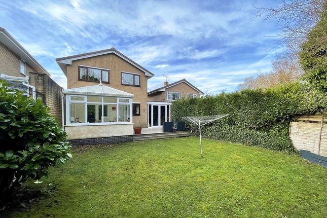 13, Bollin Grove, Biddulph photo 4