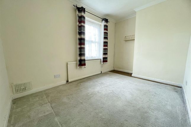 Terraced house to rent in St. Marks Square, New Lane, Selby
