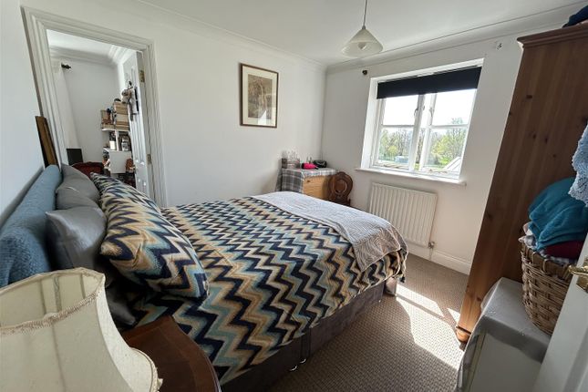 Flat 15, The Strand, Bridport photo 4