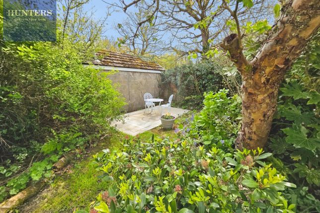 11, Swn-Y-Nant, Bridgend photo 4