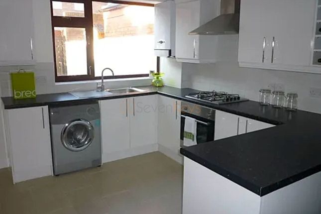 39 Clarence Kitchen