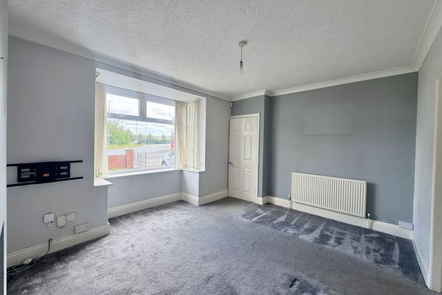 11, East View, LEEDS photo 4