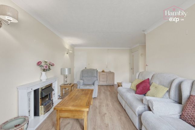 Homelong House,Flat 11, Heol Hir, Cardiff photo 4