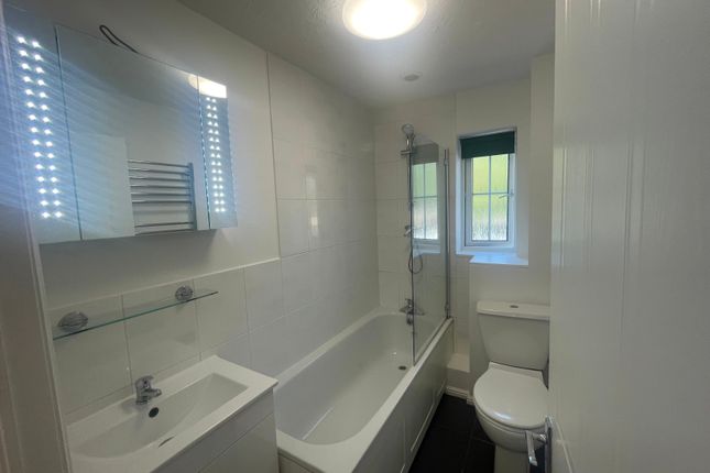 40, Lubeck Drive, Andover photo 4