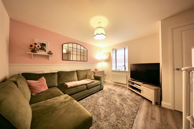 16, Banks Drive, Hessle photo 2