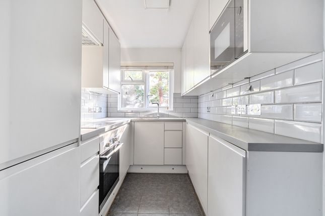 Flat 3, 88A,, Epsom Road, Sutton photo 4