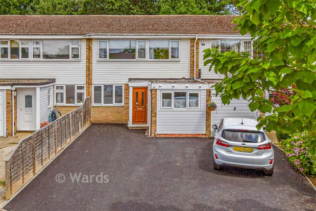 64, Knaves Acre, Headcorn photo 4