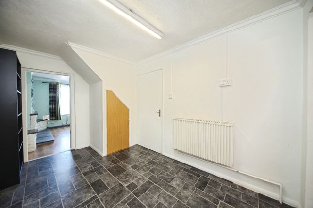 107, Macaulay Road, Luton photo 4