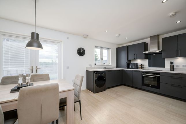 27 Ben Attow Terrace, Dundee photo 3