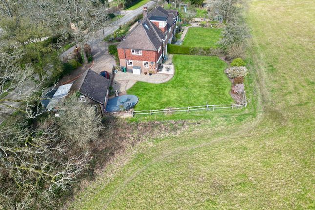 Ryeland Meath Green Lane, Horley photo 2