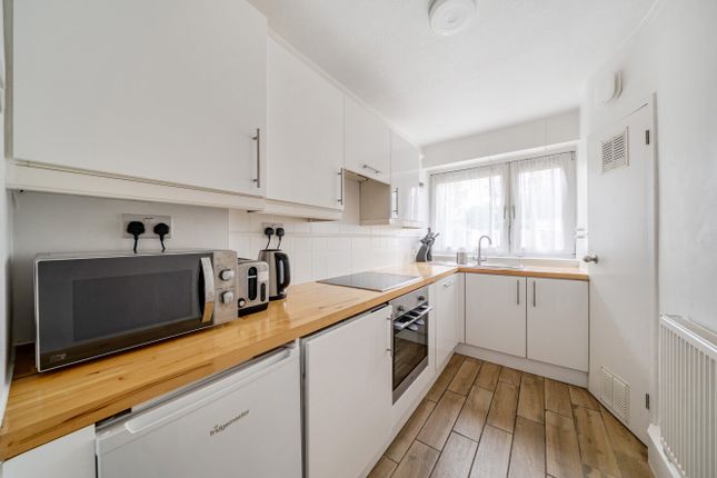Flat 1, Banning House,, Windlesham Grove, London photo 2