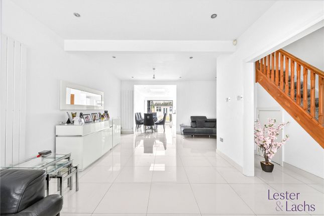 84, Fencepiece Road, Ilford photo 2