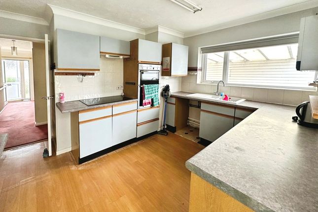 5, Second Avenue, Clacton-on-Sea photo 3