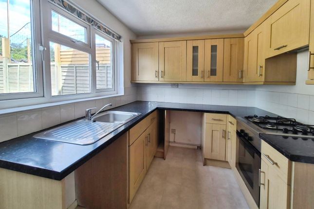 41, Gainsborough Way, Somerset photo 2