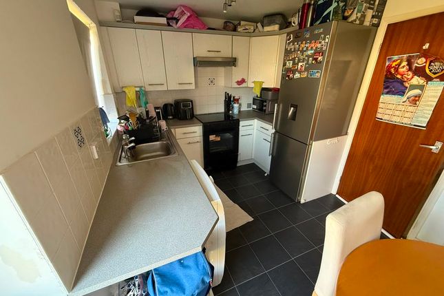 4, Loughman Close, Bristol photo 4