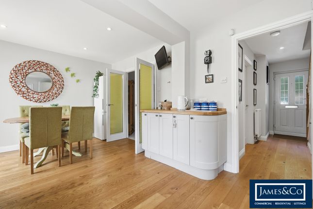 15, Coppice Close, Dunmow photo 3