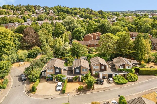 3, Grange Close, Hertford photo 2