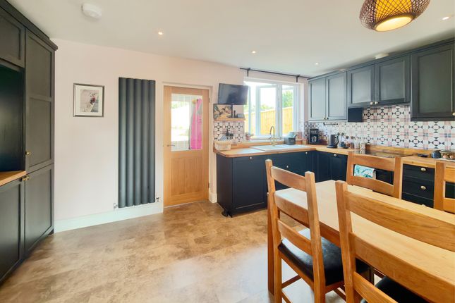19, Burrow Close, Sidmouth photo 4