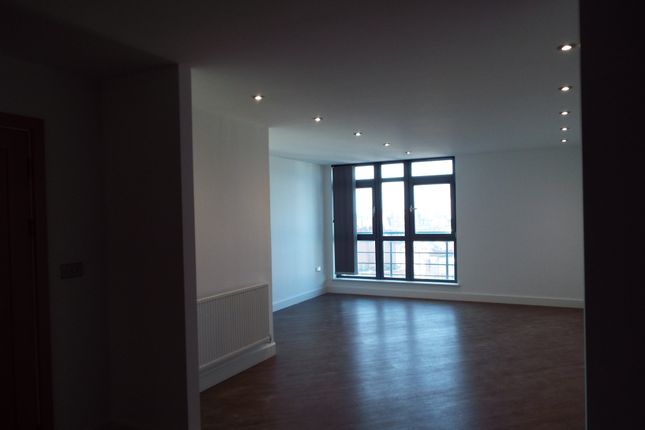 Flat to rent in Fox Street, Leicester