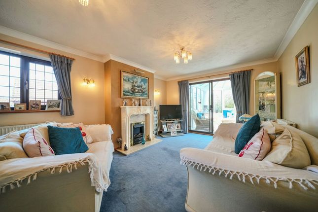 1 Livingstone Rise, Norwich photo 2