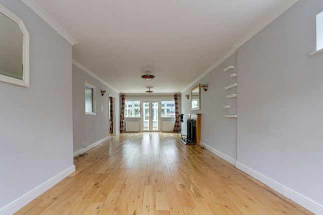 11, Carpenders Close, Harpenden photo 4